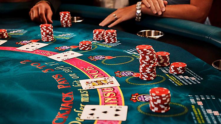 how to deal blackjack at a casino